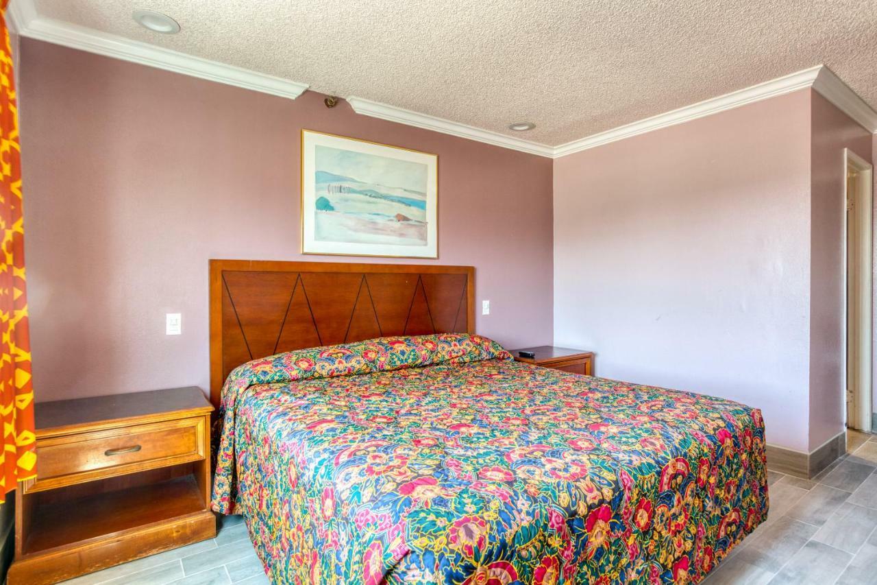 Hotel Corona Ca - Hwy 91 المظهر الخارجي الصورة
